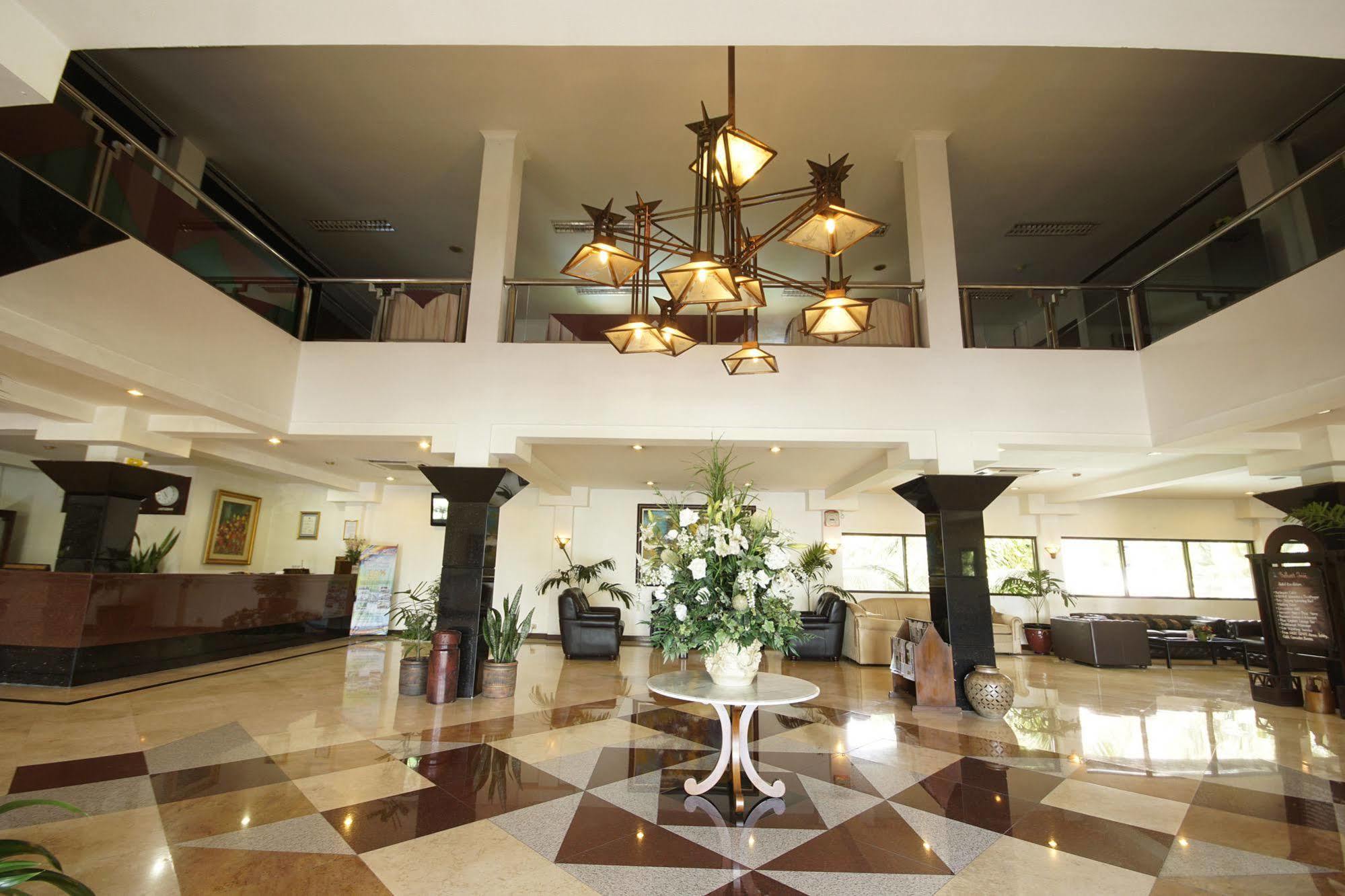 Bahari Inn Tegal Exterior photo